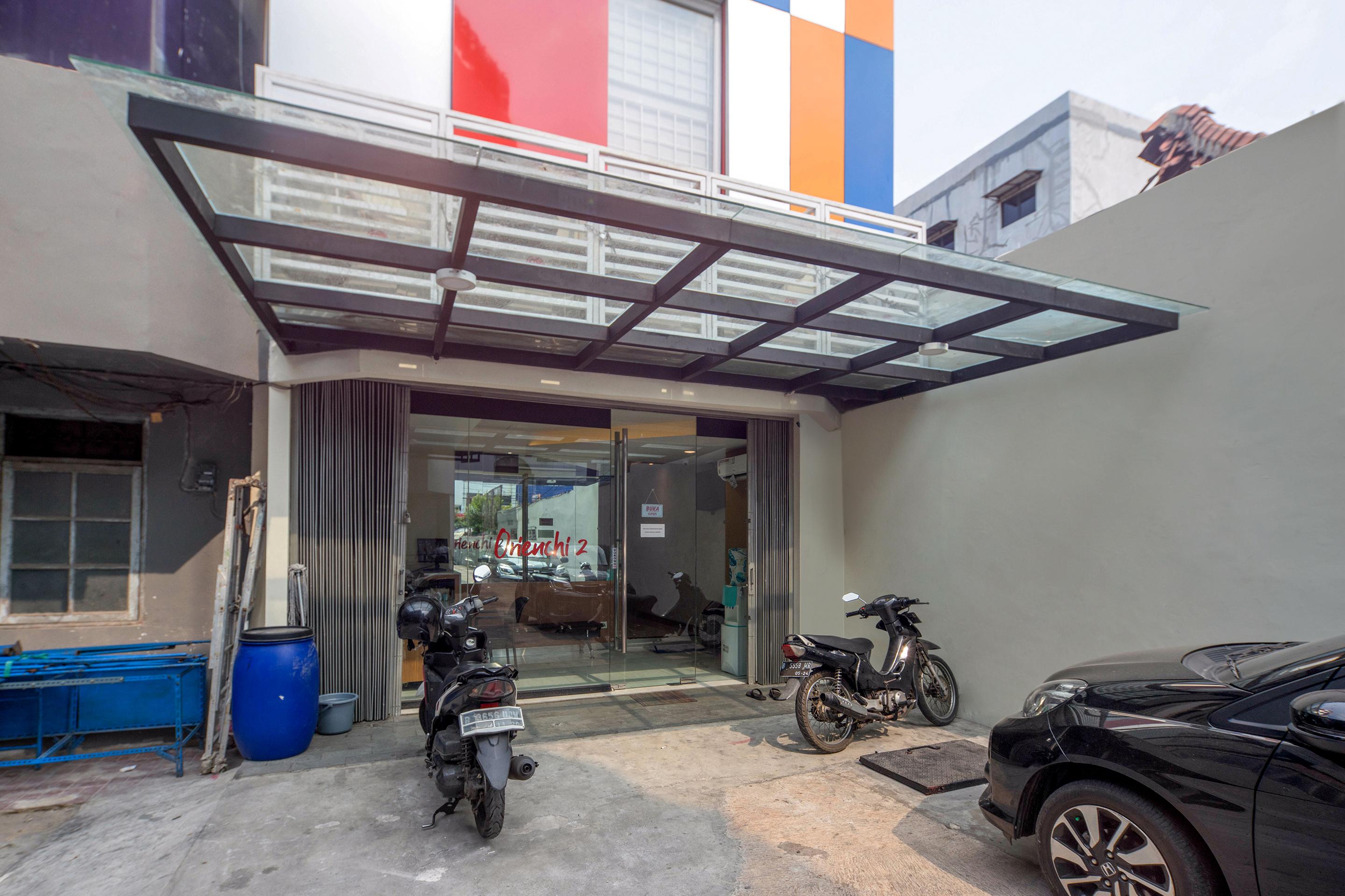 ホテル Oyo 1121 オリエンチ 2 ジャカルタ エクステリア 写真